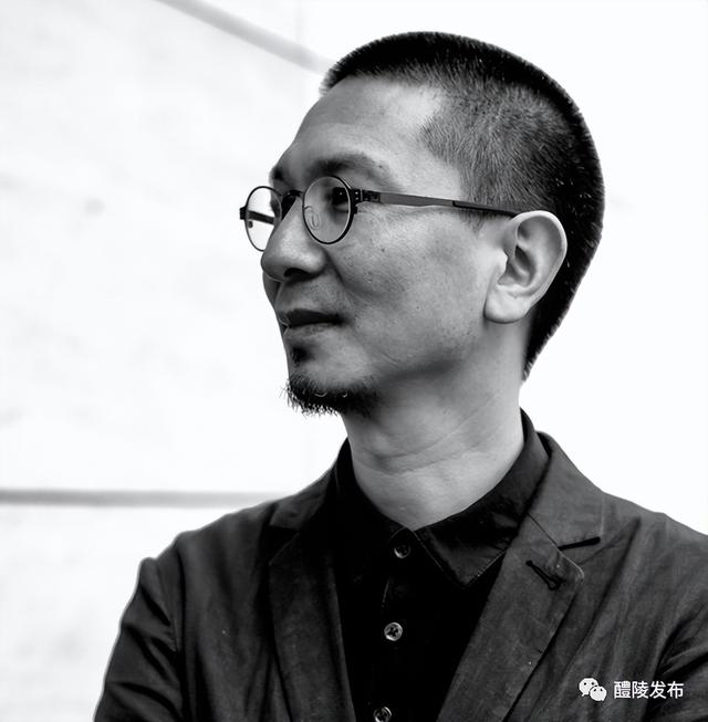 名家荐醴瓷 丨 李少波：花果图五彩宝字瓶里的“时代密码”