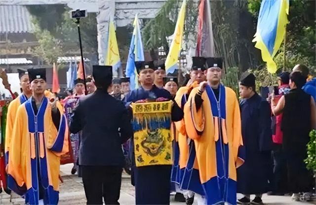 胡姓男宝宝取名大全2022（胡姓取名字大全男孩子）