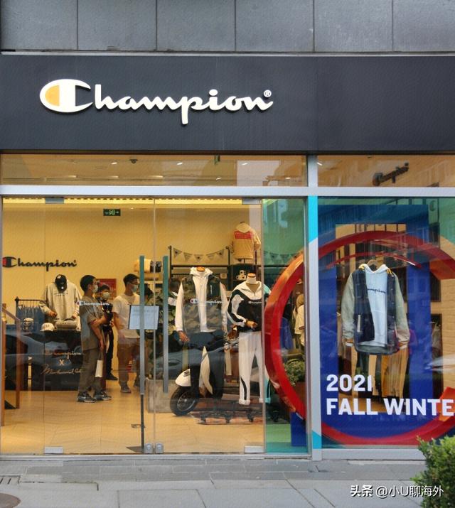 美国市场颇受欢迎的10个服装品牌，快低头看看你身上有哪些？