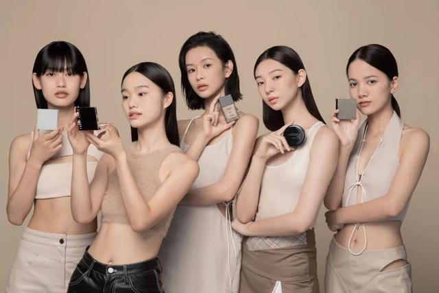 美妆“市值王”，投了个年销2亿的彩妆品牌