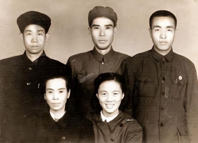 名字里有麓字好不（麓这个字叫什么）