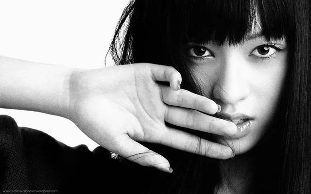 椿织里美（看了这位日本女星的颜，无数颜控坐不住了…爱惨了）