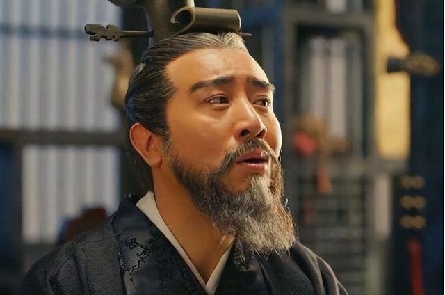 袁姓男孩起名霸气十足（袁姓男孩起名特别个性）