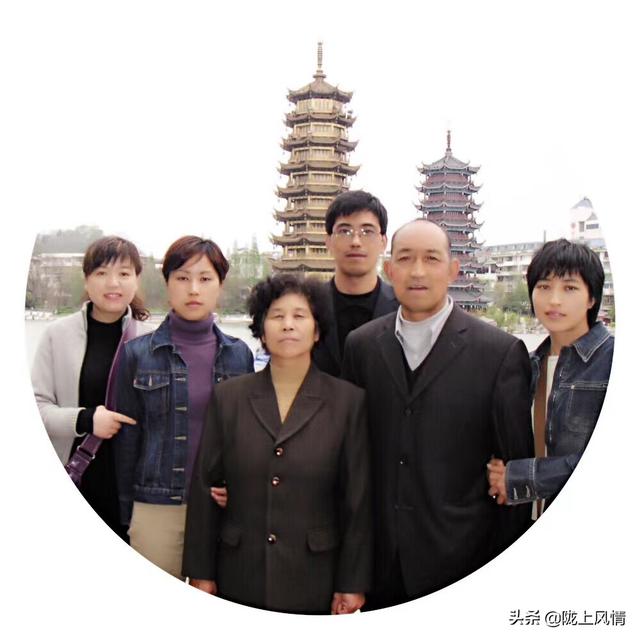 周姓男孩取名字寓意好的字（周姓男孩取名属马）