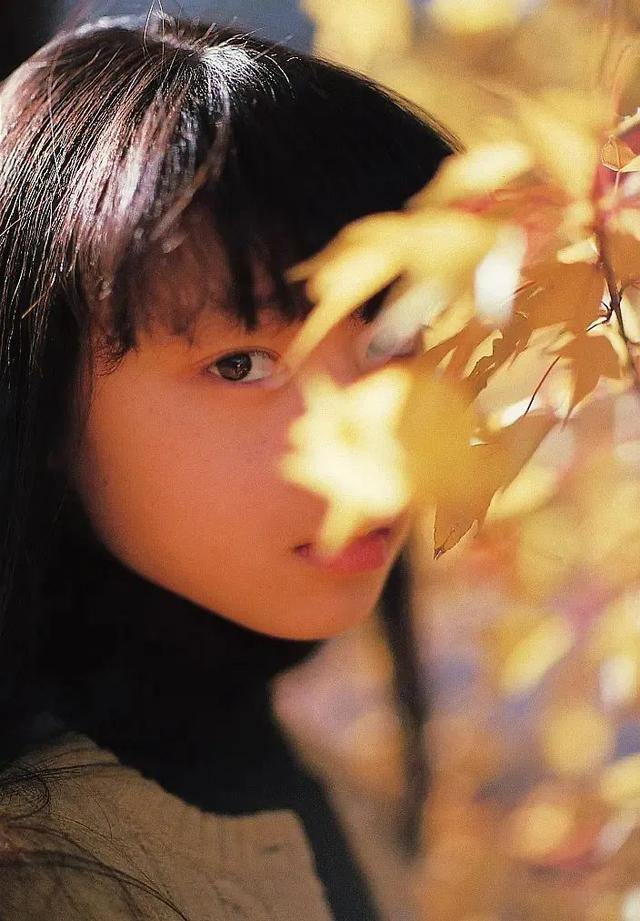 椿织里美（看了这位日本女星的颜，无数颜控坐不住了…爱惨了）