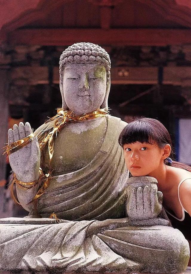 椿织里美（看了这位日本女星的颜，无数颜控坐不住了…爱惨了）