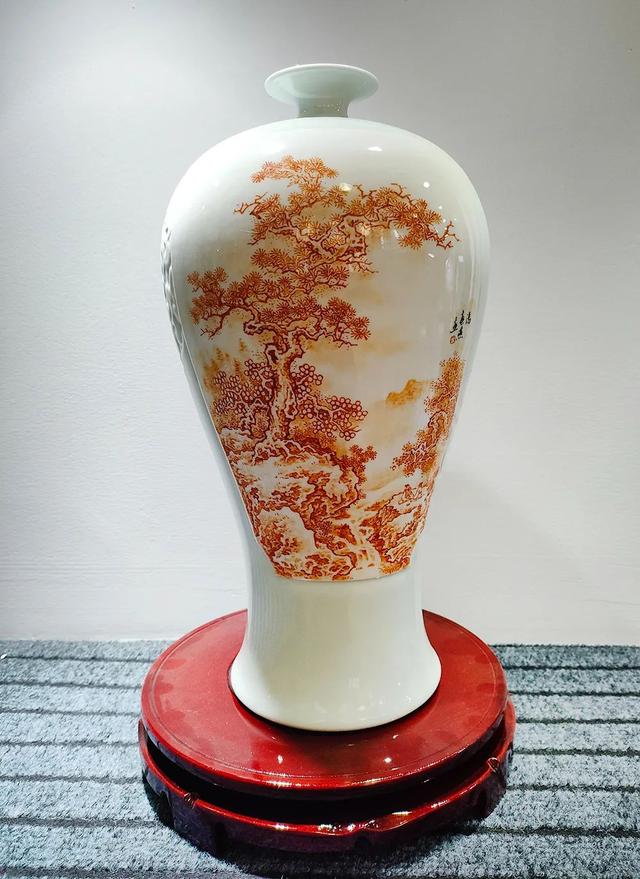 《瓷行天下》2023年度中国当代陶瓷名家鉴赏大展——冯春燕