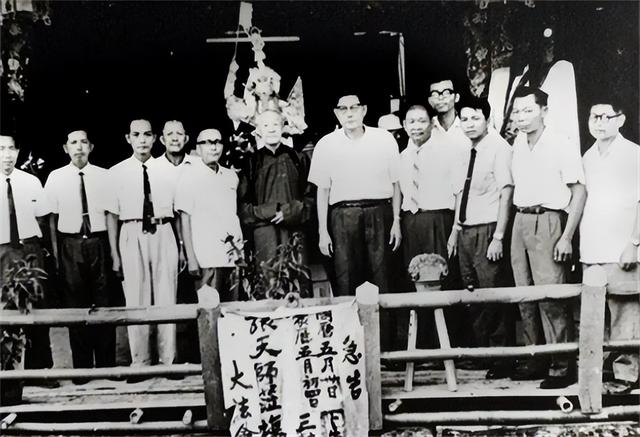 胡姓男宝宝取名大全2022（胡姓取名字大全男孩子）