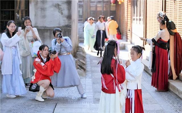 百家姓起名大全女孩？百家姓起名大全女孩陈！