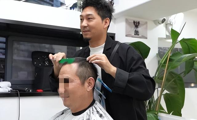 醒目_的意思？醒目中的醒是什么意思！