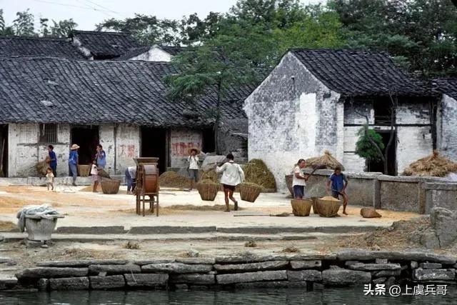 吕姓男孩起名属兔2023年带鹏字，吕姓男孩起名属兔2023年两字