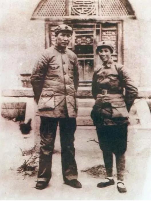 贺姓起名,贺姓起名字大全男孩两个字？