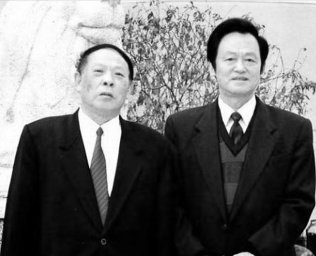 贺姓起名,贺姓起名字大全男孩两个字？
