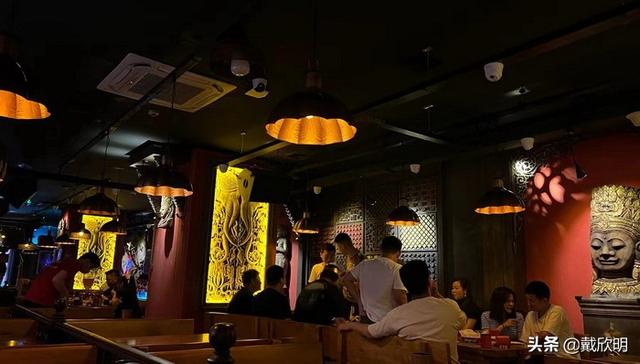 烟酒店起名字 烟酒行取名三个字（烟酒店起名字 烟酒行取名不要烟酒两字）