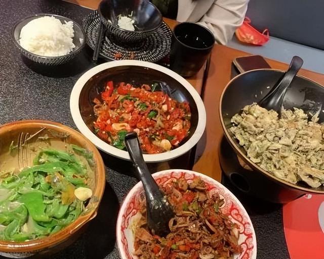 湘菜馆名字大全（湘菜馆取名字高档的）