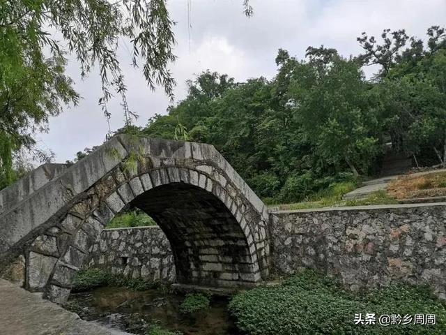康熙字典起名用字大全及解释(带笔画数带属性)（康熙字典起名用字大全及解释1-30）