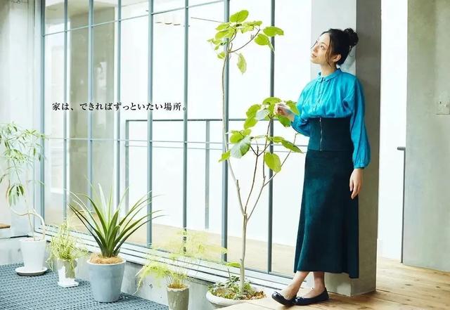 椿织里美（看了这位日本女星的颜，无数颜控坐不住了…爱惨了）